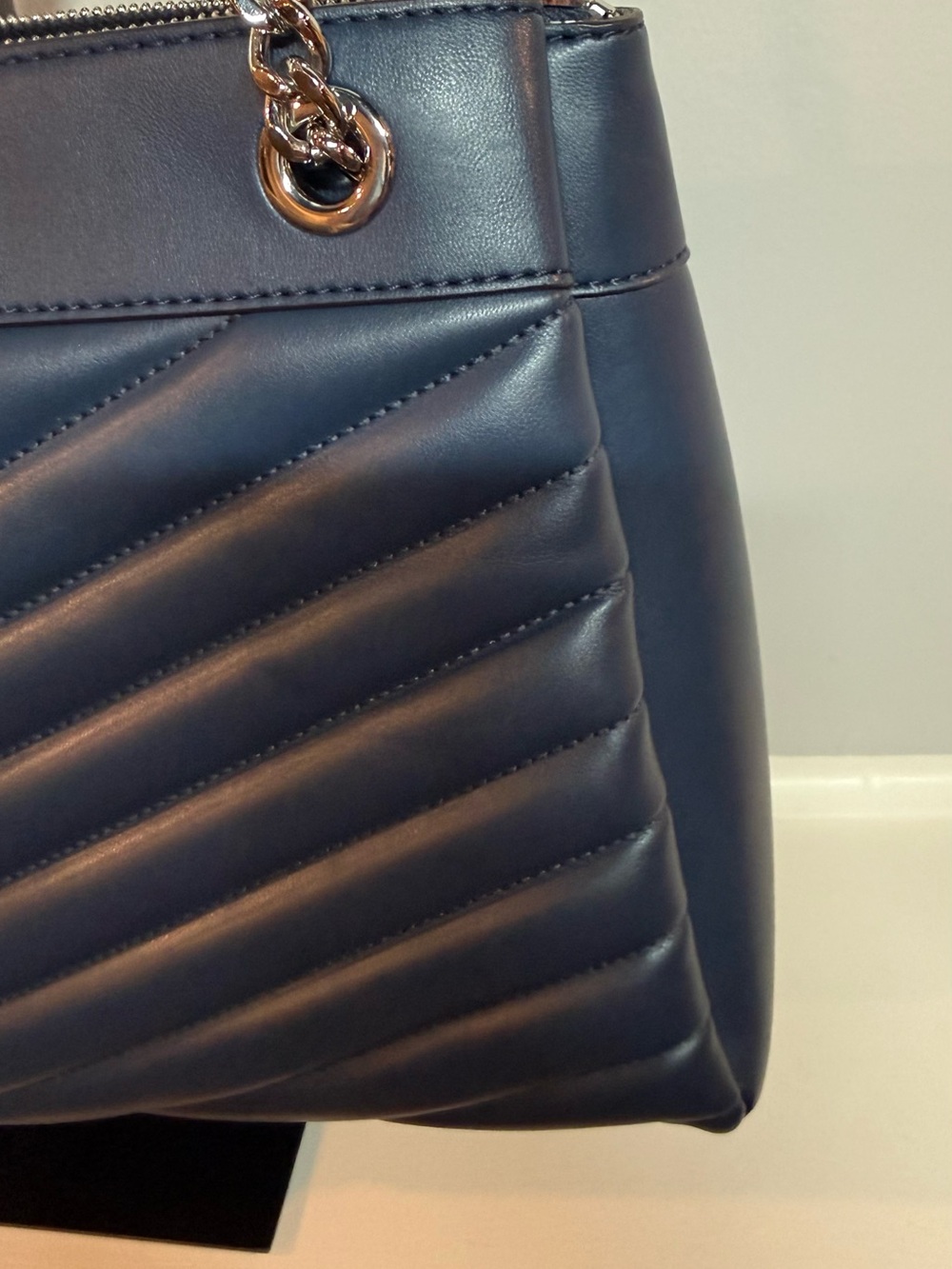 Michael Kors Whitney Medium Chain Tote - Picture 4 of 10